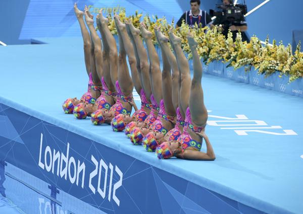 加拿大花样游泳队在伦敦奥运比赛中惜居第四