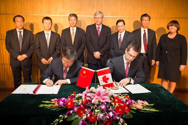 安省访华商贸团签订总值8亿元新协议