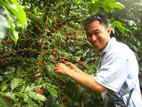 “公平贸易咖啡”专访（二）：”只要对每一磅咖啡多付一元，就可以改变很多人的生活”——专访公平贸易咖啡生意经营人陈利荣