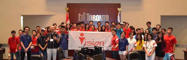 模拟议会—— “展望青年”学员在多伦多市政廰参加模拟市政会议