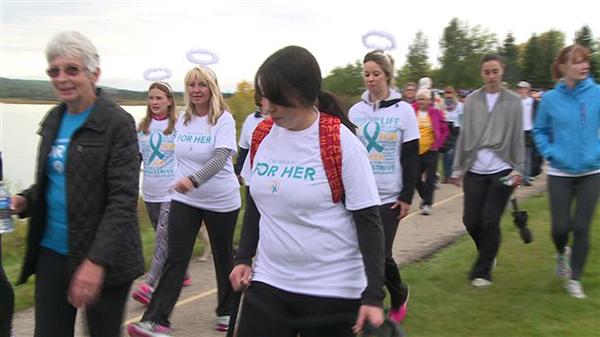 上万加拿大人周末参加为卵巢癌研究筹款的“希望远足”