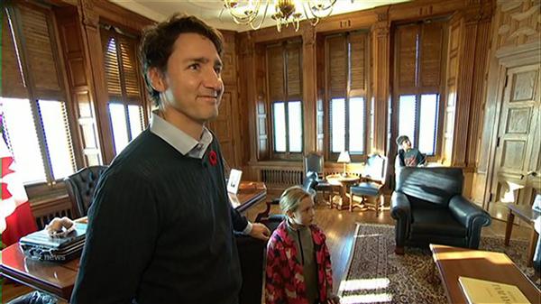 加拿大新总理的第1天：特鲁多宣誓前后的时刻