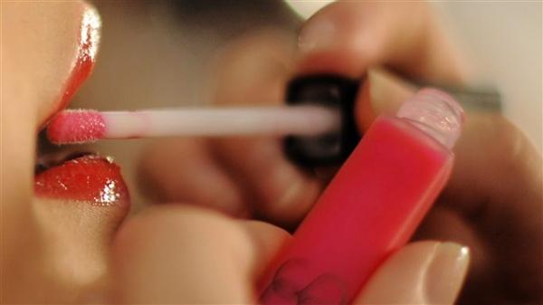 加拿大卫生部对化妆品和家用产品的有害化学成分监管不足