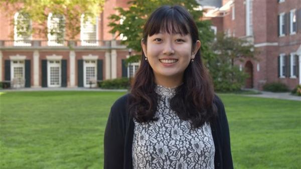 在美国做少数族裔的经验：耶鲁大学的华裔加拿大女孩