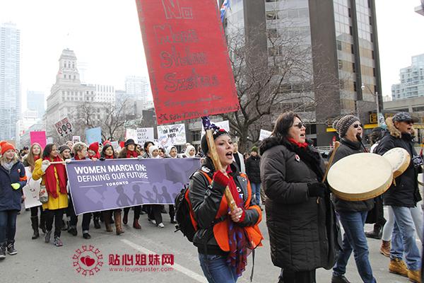 多伦多“定义我们的未来”女性大游行(图片)
